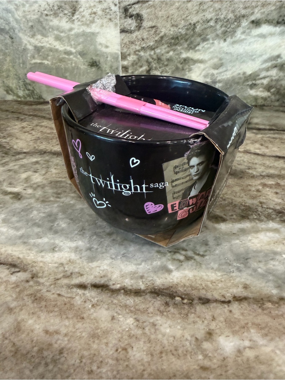 Twilight Saga Black Ceramic Rice Bowl with Pink Chopsticks